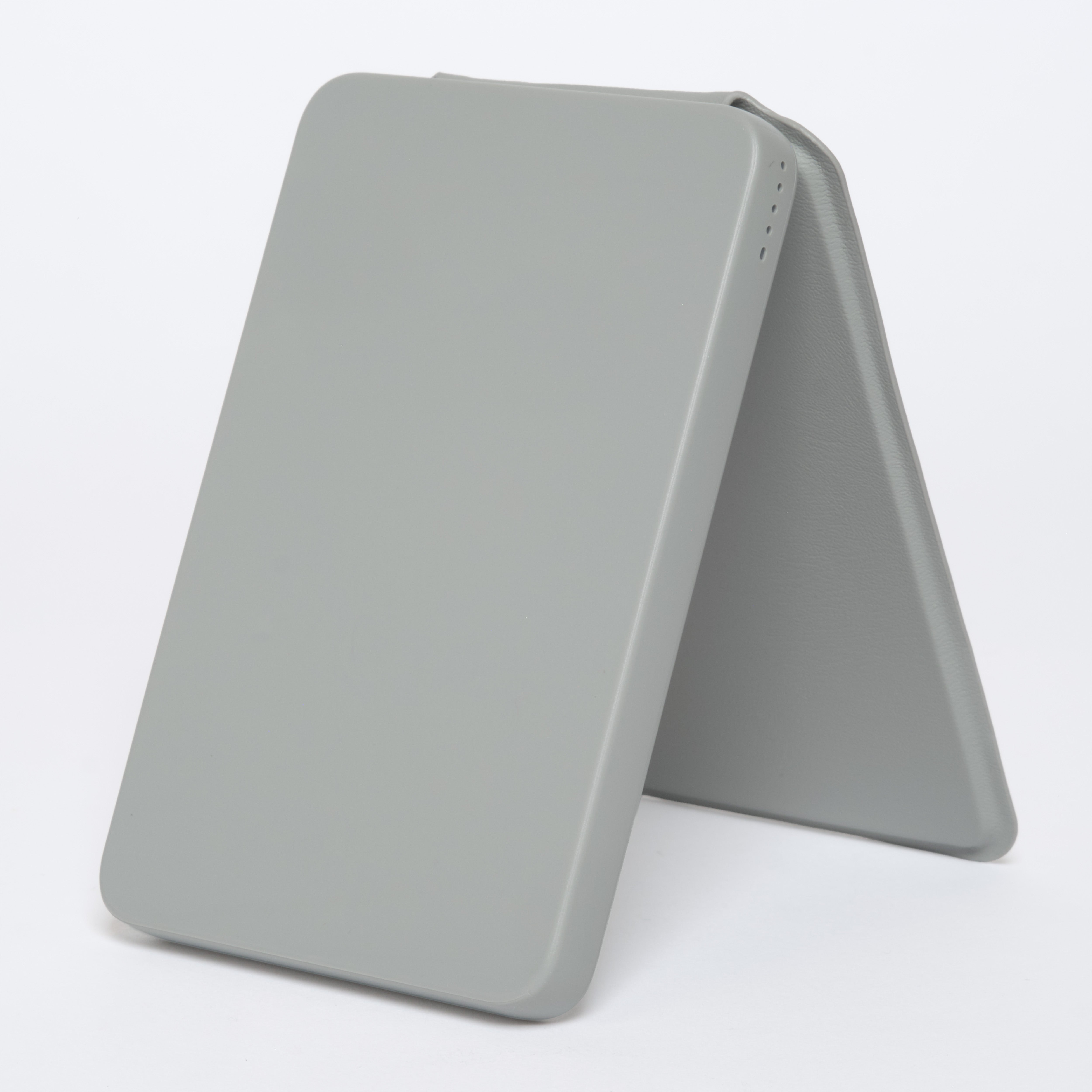 folding wireless charging bank
